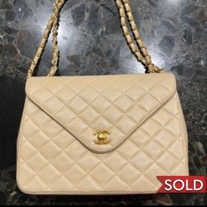 Sold-Authentic Chanel bag Vintage lambkin classic